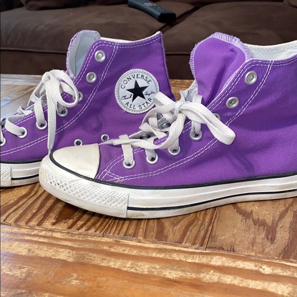 violet high top converse